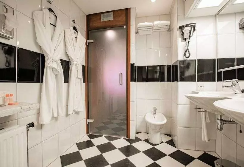 Junior Suite, Golden Tulip Hotel Central