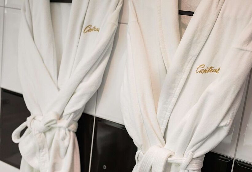 Junior Suite, Golden Tulip Hotel Central