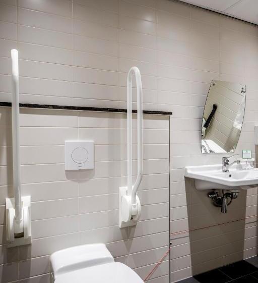 带大床的标准间, Holiday Inn Eindhoven Centre, An Ihg