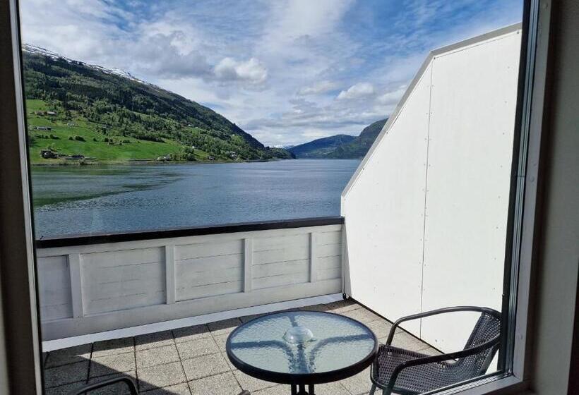 スーペリアールーム, Olden Fjord