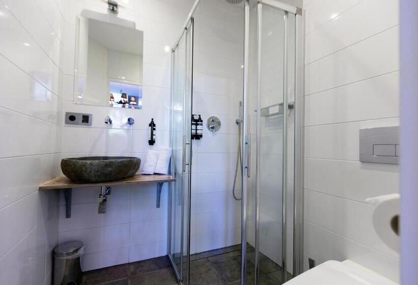 غرفة ديلوكس مزودة بشرفة, Quentin England