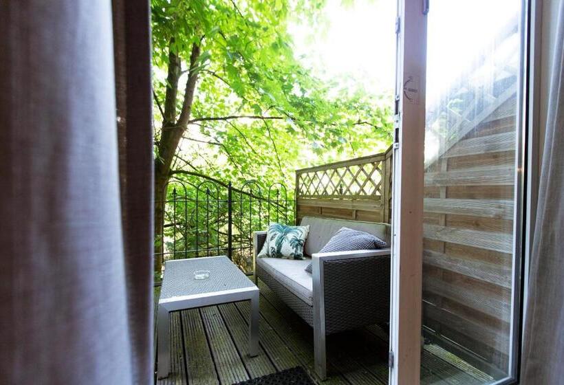 غرفة ديلوكس مزودة بشرفة, Quentin England