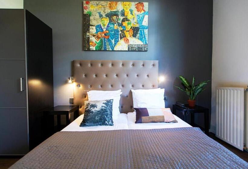 غرفة ديلوكس مزودة بشرفة, Quentin England