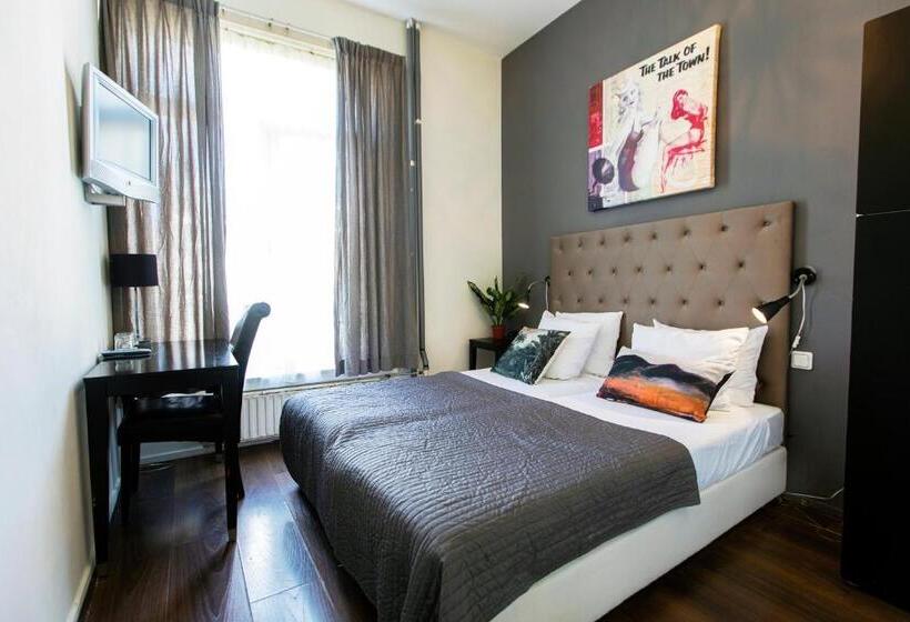 غرفة قياسية, Quentin England