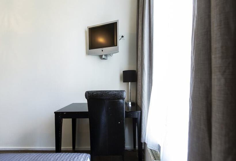 غرفة قياسية, Quentin England