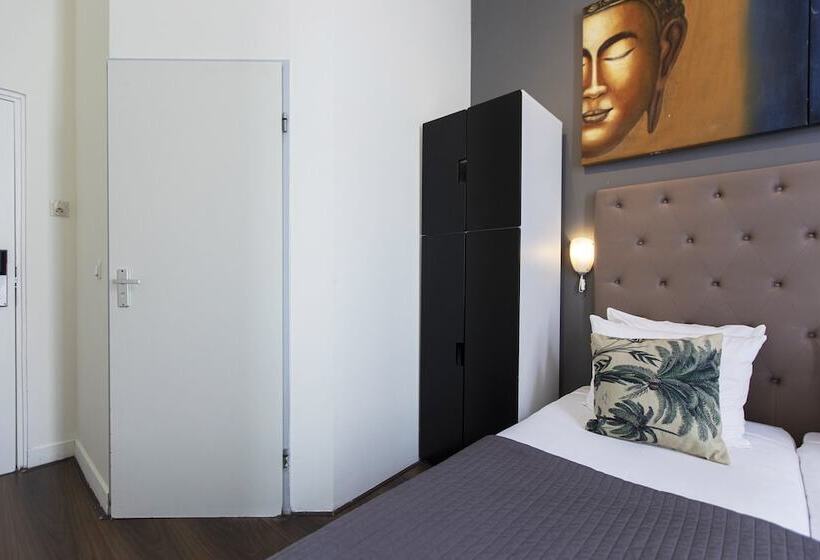 غرفة قياسية, Quentin England