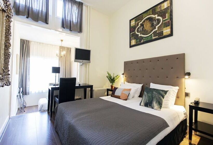 غرفة قياسية ثلاثية, Quentin England