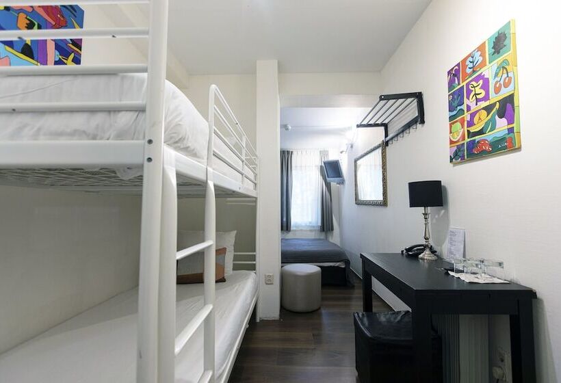 غرفة قياسية رباعية, Quentin England