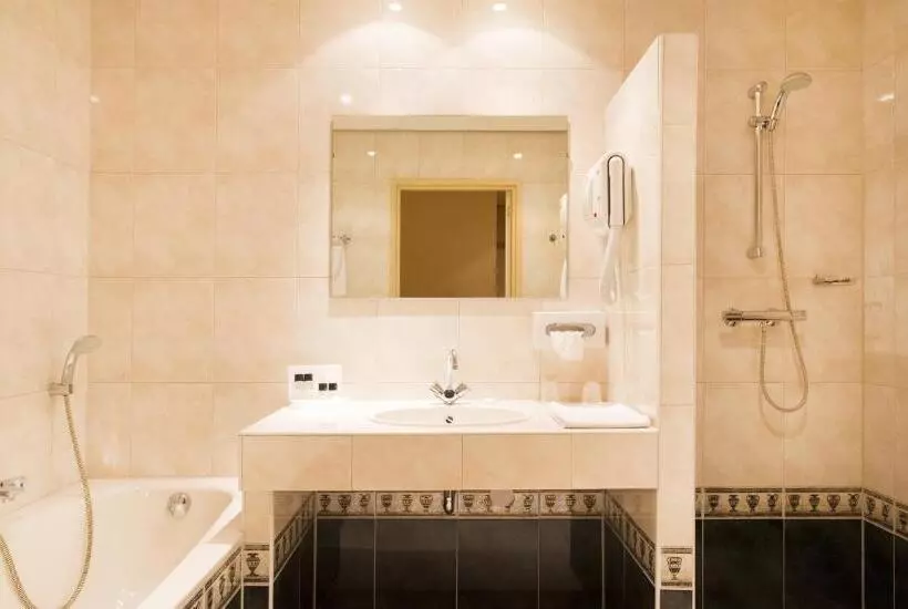 Standard Triple Room, Restaurant Talens Coevorden