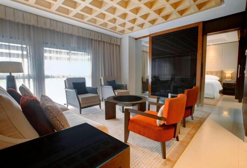 带大床的套房, Sheraton Lagos