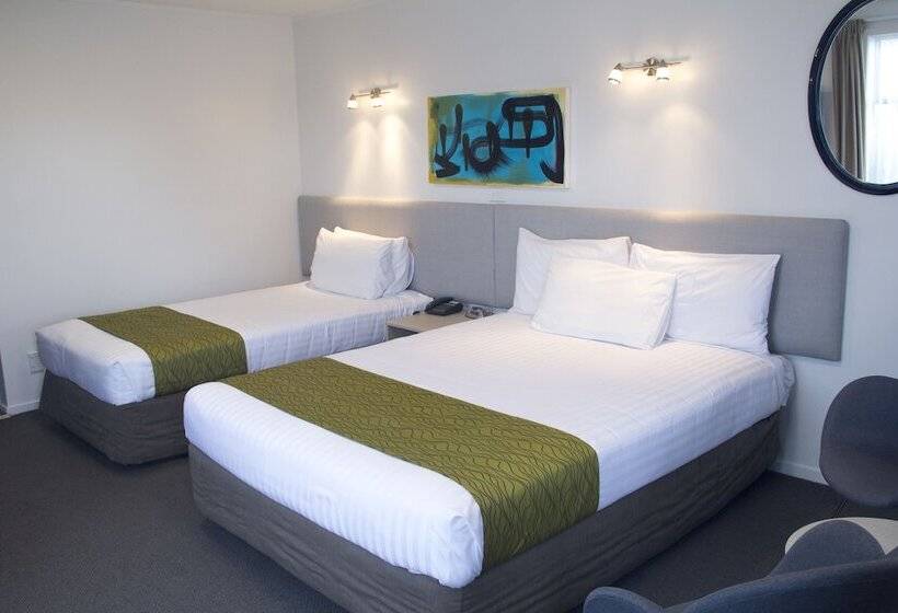 إستوديو قياسى, The Surrey