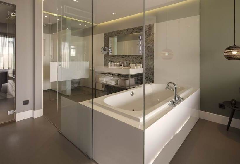 سوییت, Van Der Valk Hotel Sassenheim   Leiden