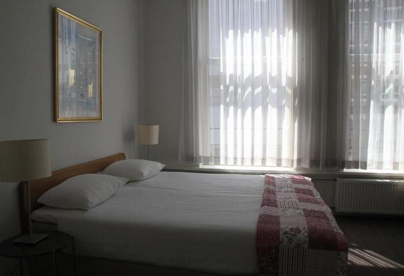 Standard Room, Verdi