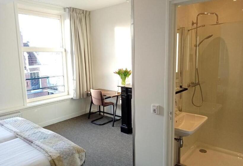 Standard Room, Verdi