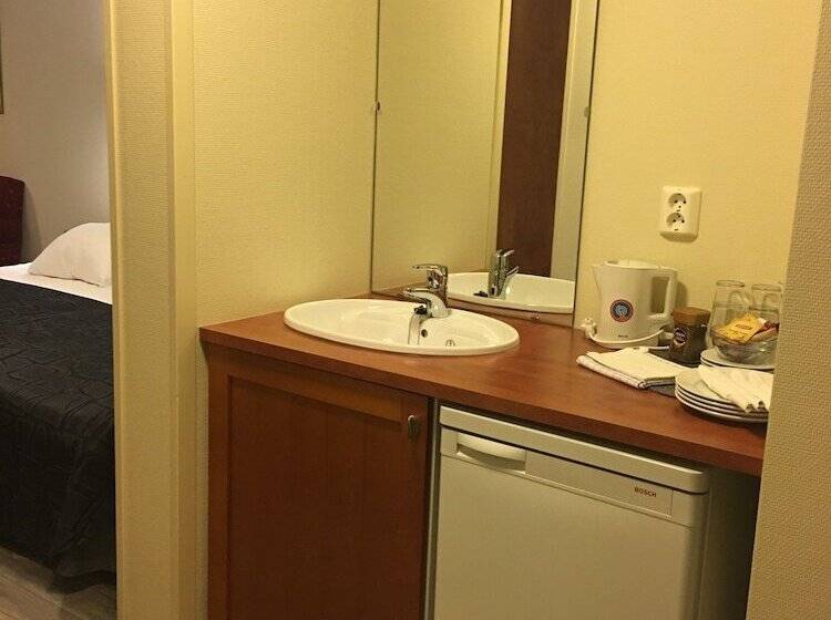 חדר משפחתי, Vesterland Feriepark Hytter, Hotell Og Leikeland