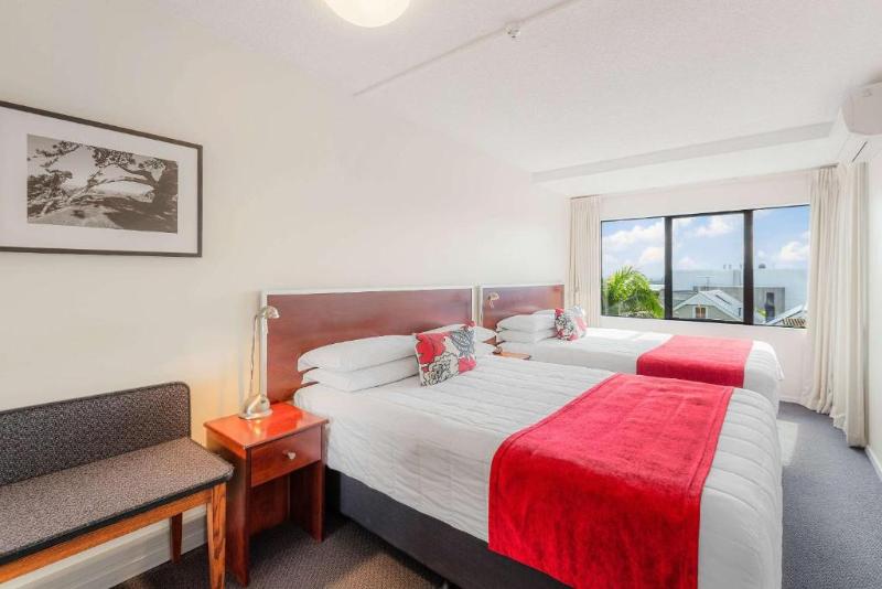 شقة غرفة واحدة, The Parnell Hotel & Conference Centre