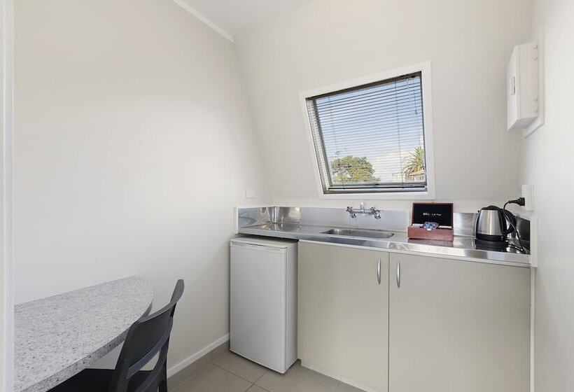 إستوديو قياسى, The Parnell Hotel & Conference Centre