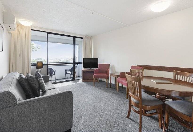 شقة غرفتين, The Parnell Hotel & Conference Centre