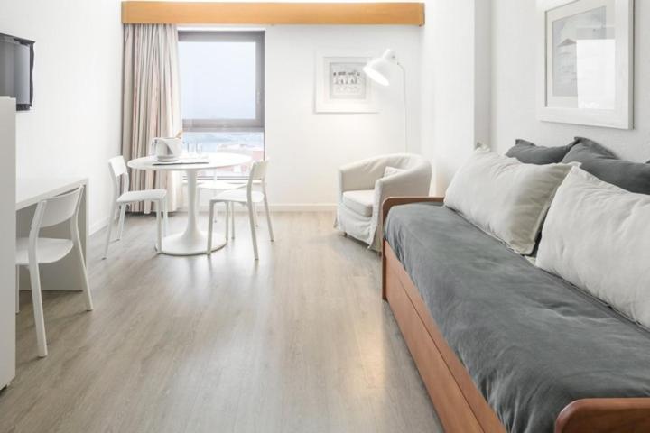 شقة غرفة واحدة, Apartamento Sinerama