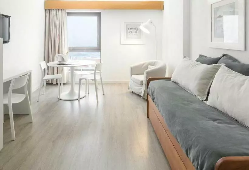 آپارتمان خانوادگی, Apartamento Sinerama