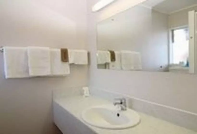 استودیوی استاندارد, Aztec Motel