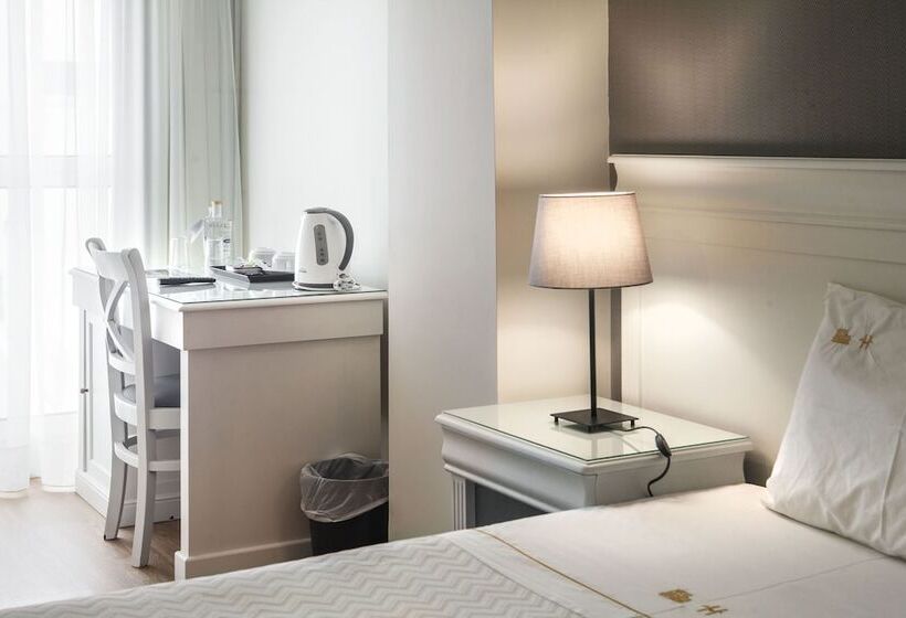 اتاق خانوادگی, Gaivota Azores