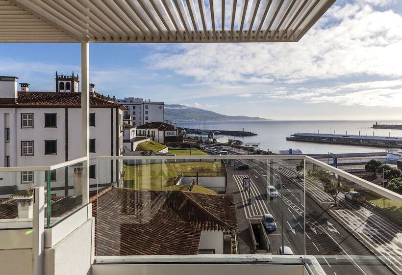 سوییت سوپریور با چشمانداز دریا, Gaivota Azores