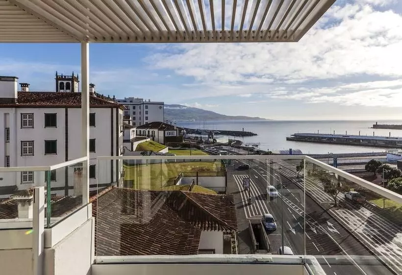 سوییت سوپریور با چشم‌انداز دریا, Gaivota Azores