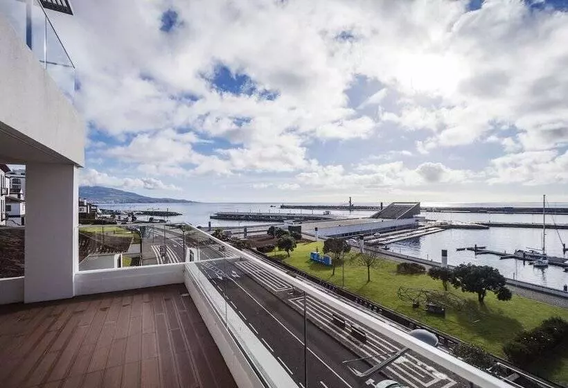 سوییت سوپریور با چشم‌انداز دریا, Gaivota Azores