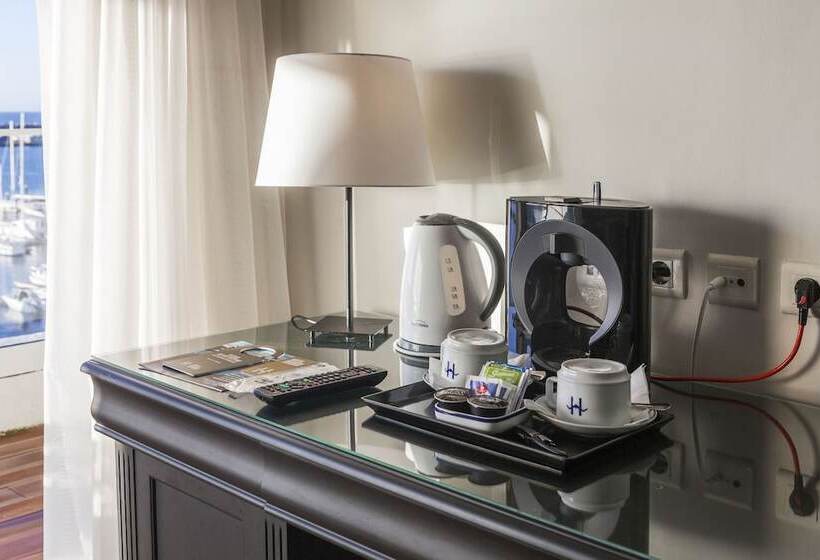 سوییت جونیور با چشمانداز دریا, Gaivota Azores