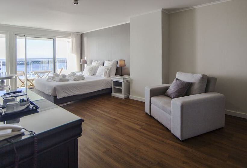 سوییت جونیور با چشمانداز دریا, Gaivota Azores