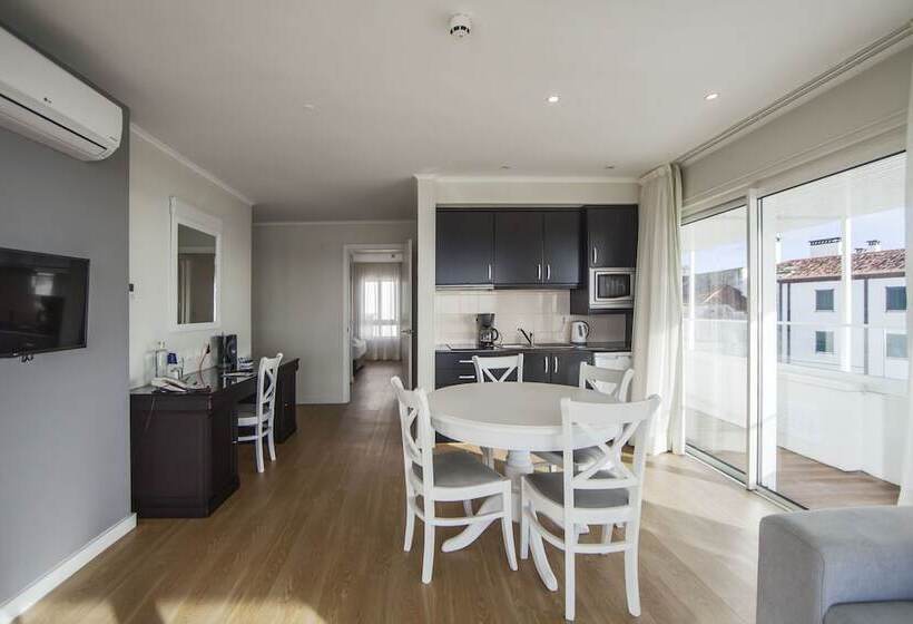 سوییت سوپریور با چشمانداز دریا, Gaivota Azores