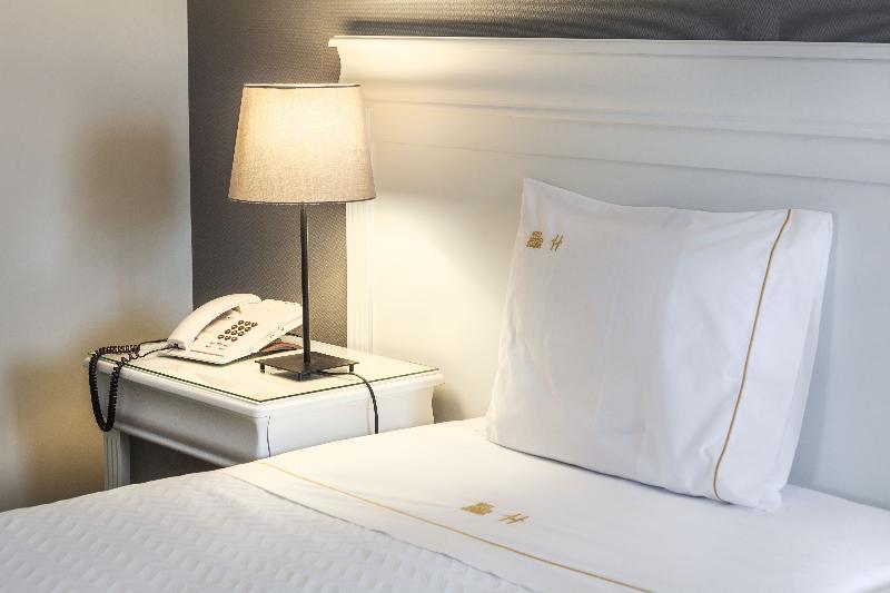 اتاق خانوادگی, Gaivota Azores