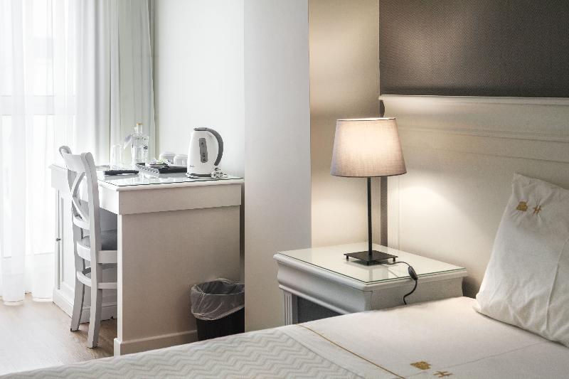 اتاق خانوادگی, Gaivota Azores