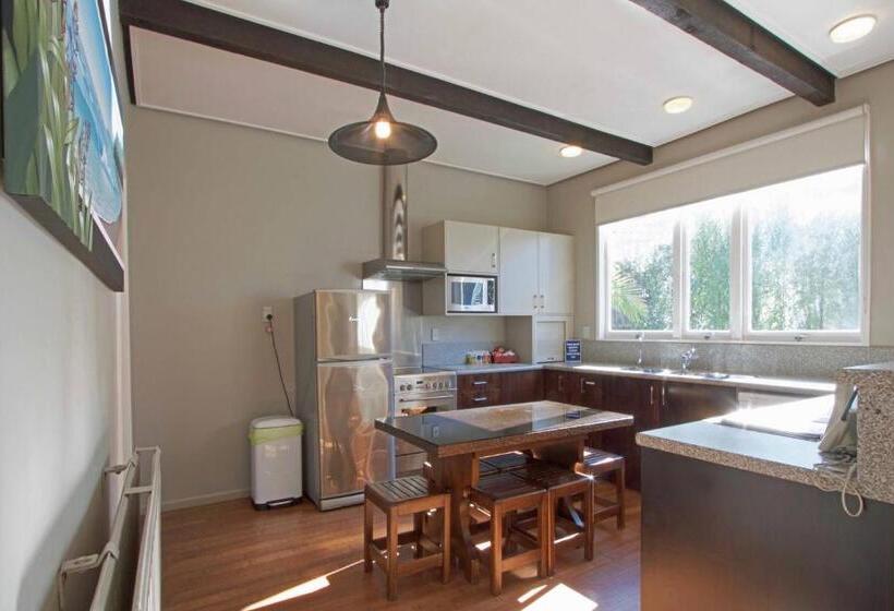 침실 4개 아파트, George Street Motel Apartments