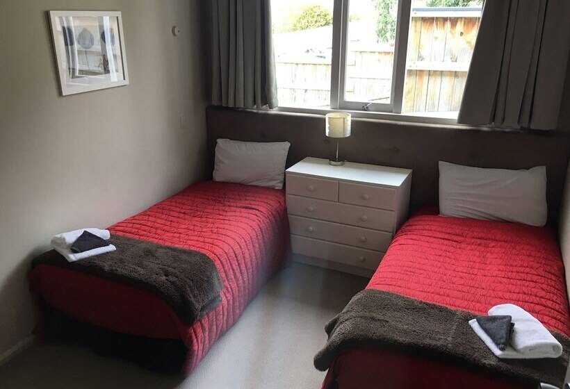 침실 4개 아파트, George Street Motel Apartments