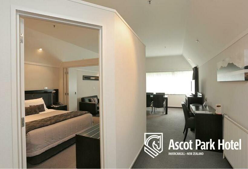 استودیوی لوکس, Ascot Park