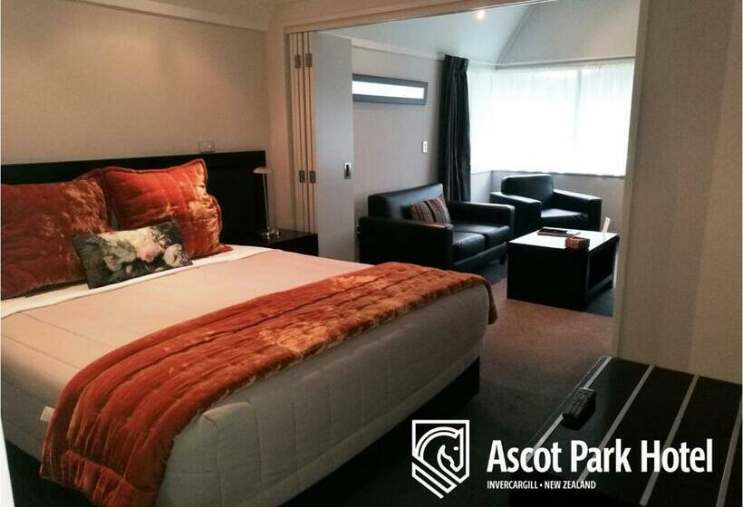 استودیوی لوکس, Ascot Park