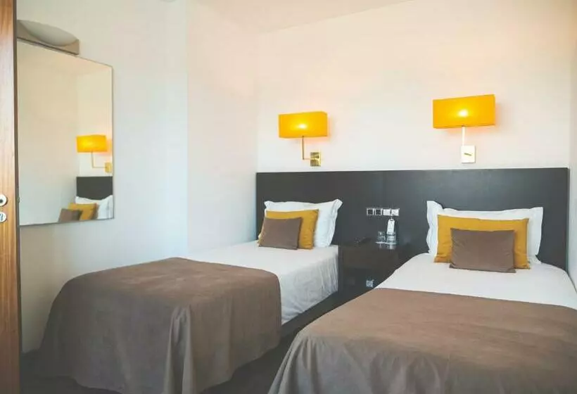 Quarto Familiar, Baia