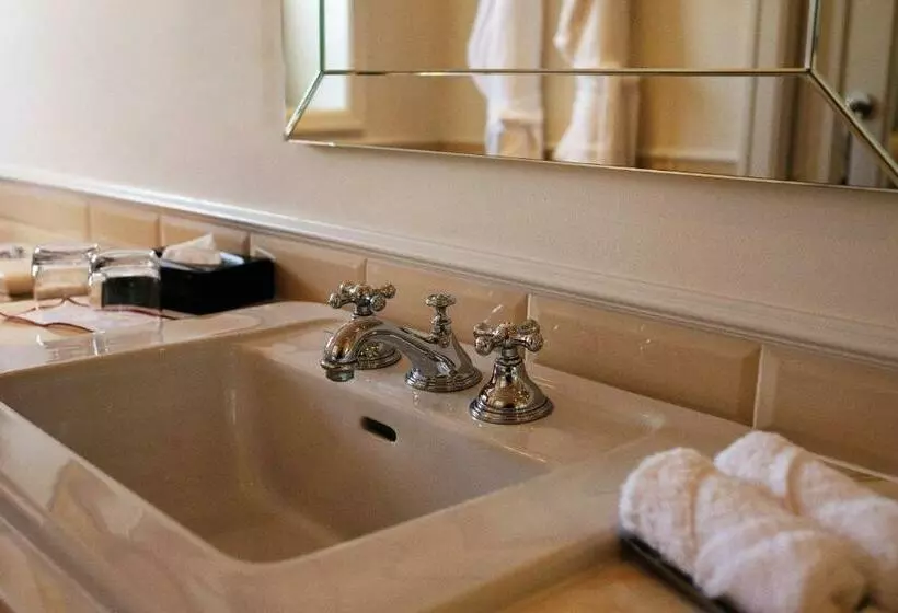 اتاق لوکس, Hospes Infante Sagres Porto Small Luxury Hotels Of The World