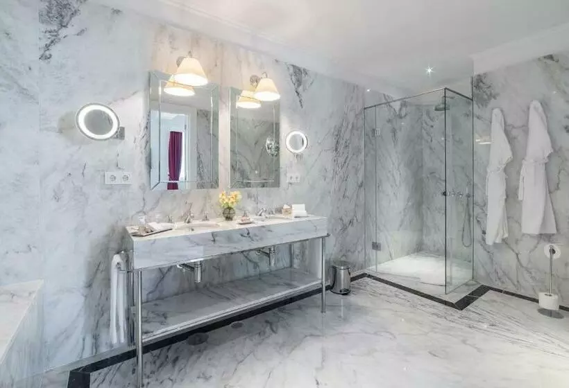 سوئیت رویال, Hospes Infante Sagres Porto Small Luxury Hotels Of The World