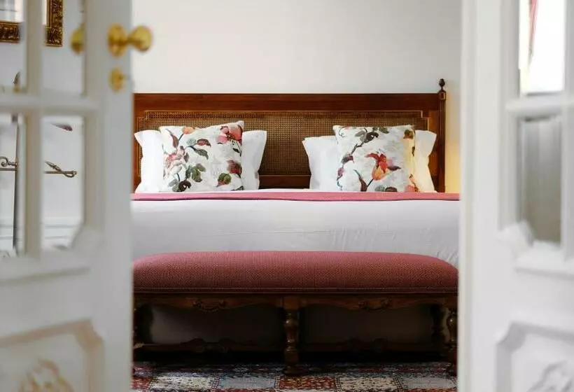 سوئیت رویال, Hospes Infante Sagres Porto Small Luxury Hotels Of The World