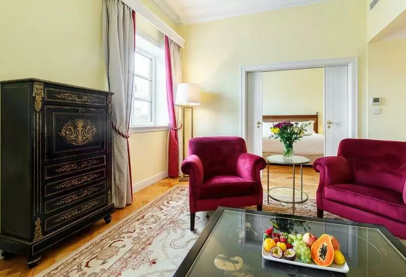 سوئیت پریمیوم, Hospes Infante Sagres Porto Small Luxury Hotels Of The World
