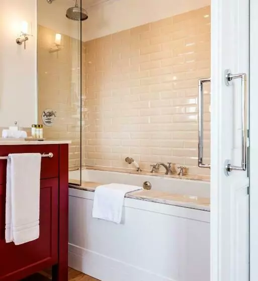 سوییت جونیور, Hospes Infante Sagres Porto Small Luxury Hotels Of The World