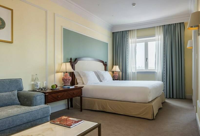 سوییت جونیور, Hospes Infante Sagres Porto Small Luxury Hotels Of The World