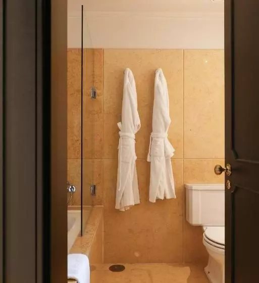 سوئیت پریمیوم, Hospes Infante Sagres Porto Small Luxury Hotels Of The World