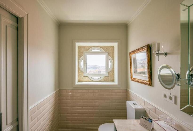 سوییت جونیور, Hospes Infante Sagres Porto Small Luxury Hotels Of The World