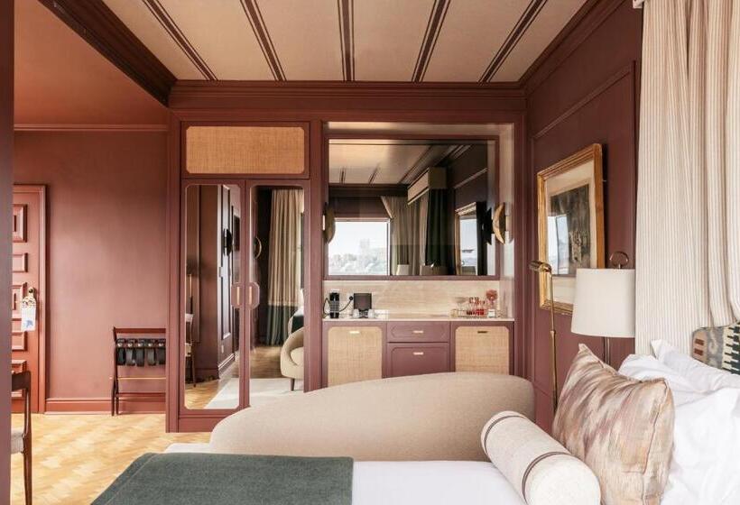 سوییت جونیور, Hospes Infante Sagres Porto Small Luxury Hotels Of The World