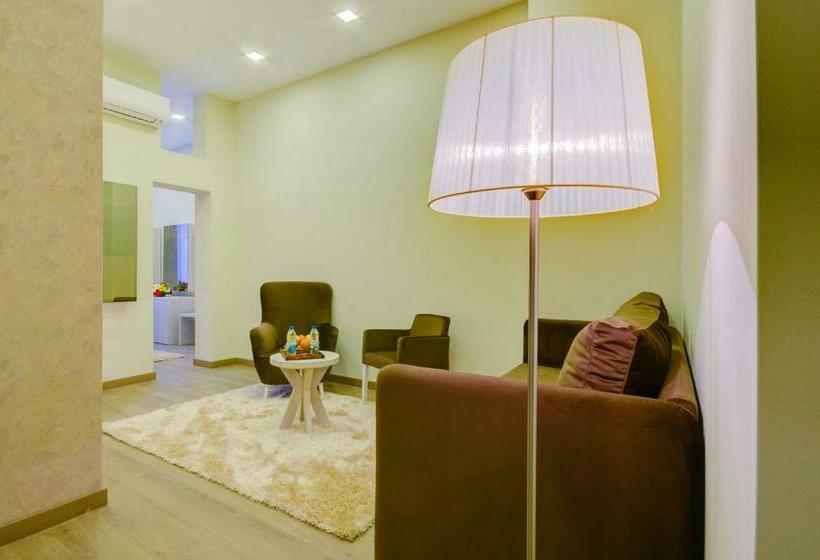 اتاق سوپریور سه تخته, Inn Rossio