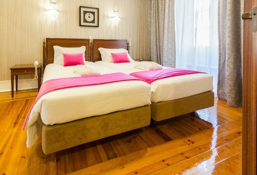 اتاق سوپریور سه تخته, Inn Rossio